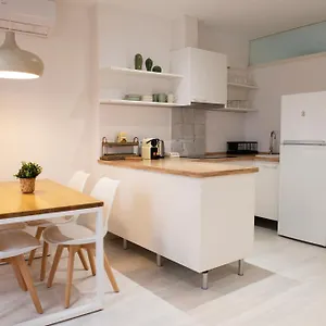 elena-apartments.topcostabravahotels.com/